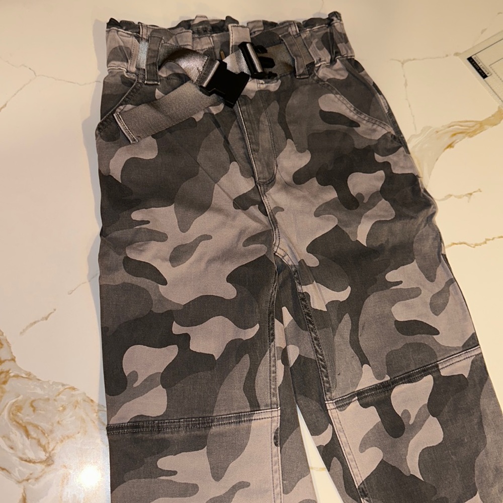 hollister camouflage pants